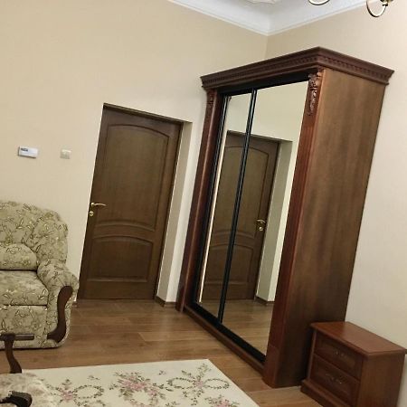 Cozy Apartment Lviv Exterior photo