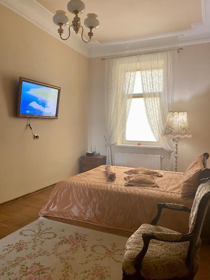 Cozy Apartment Lviv Exterior photo